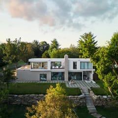 Above Nashville Lakeside Modern I Old Hickory Lake | Modern | Services