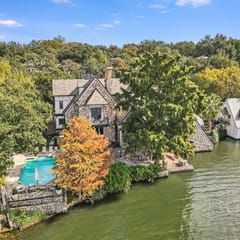 Above Austin Icon | Waterfront Lake Austin | Pool l Sauna l Game Rm I Family