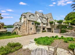 Above Austin Icon | Waterfront Lake Austin | Pool l Sauna l Game Rm I Family - Image 2