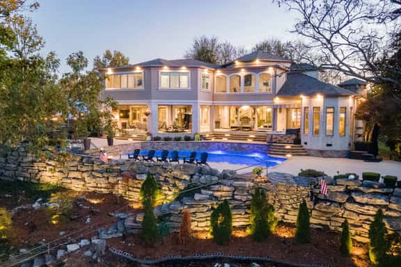 Above Nashville Sunset Bay | Lakefront | Pool & Spa | Golf Simulator - Image 1