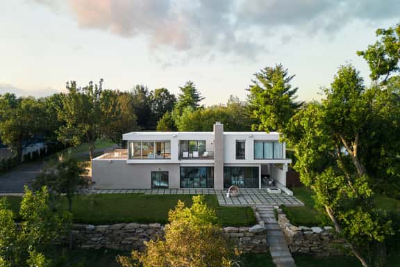 Above Nashville Lakeside Modern I Old Hickory Lake | Modern | Services - Image 1