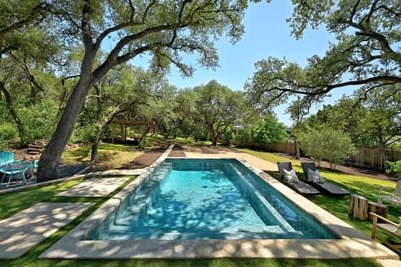 Above Austin Heritage Oaks | Pool | Bocce | Chef Kitchen | Close to Downtown - Image 2